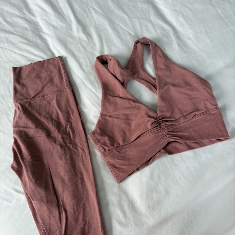 Aritzia Women's Rose/Mauve Sports Bra and Leggings Set - Picture 3 of 8